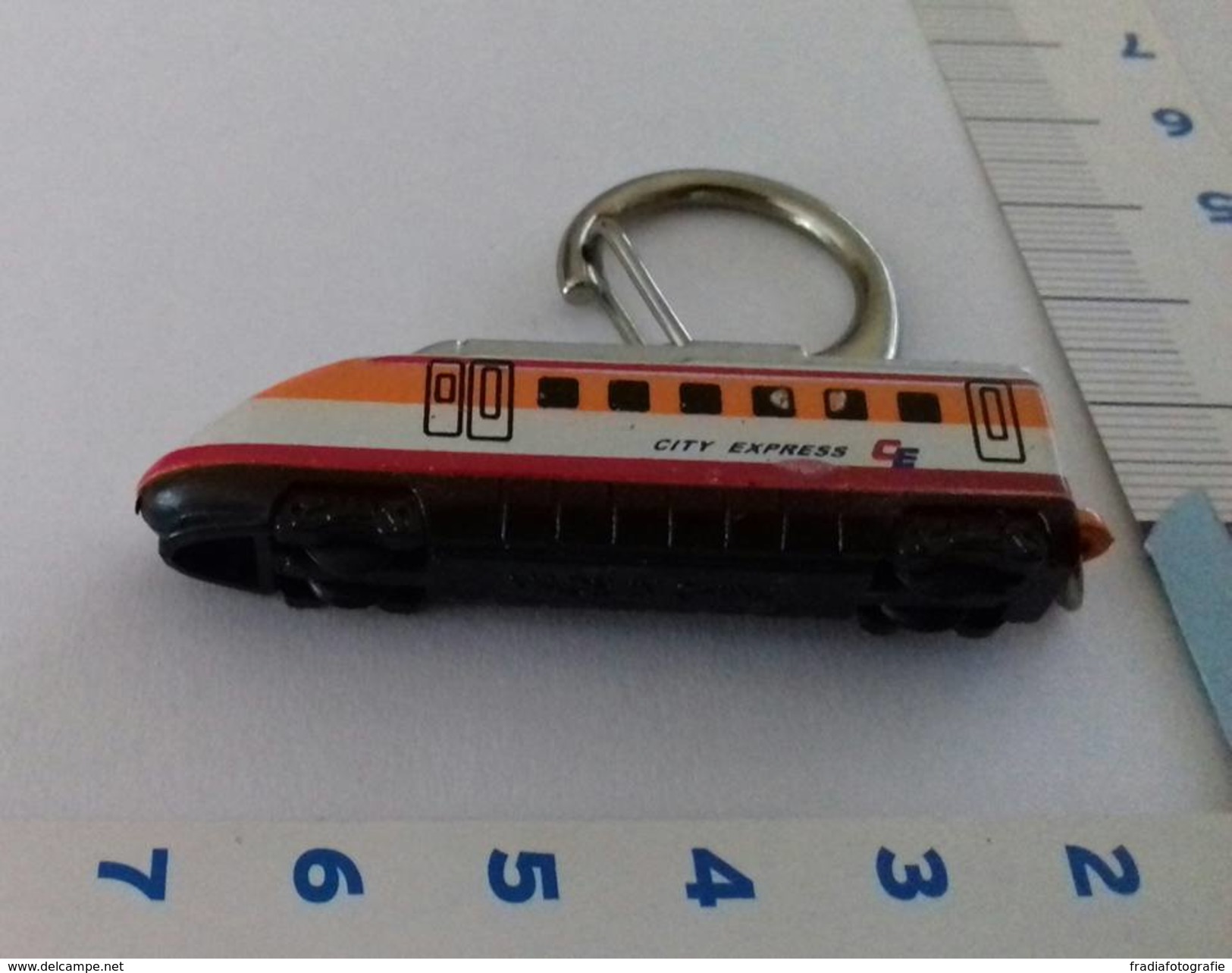 Key Ring - Sleutelhanger ( Train, Trein ) City Express CE - Autres & Non Classés