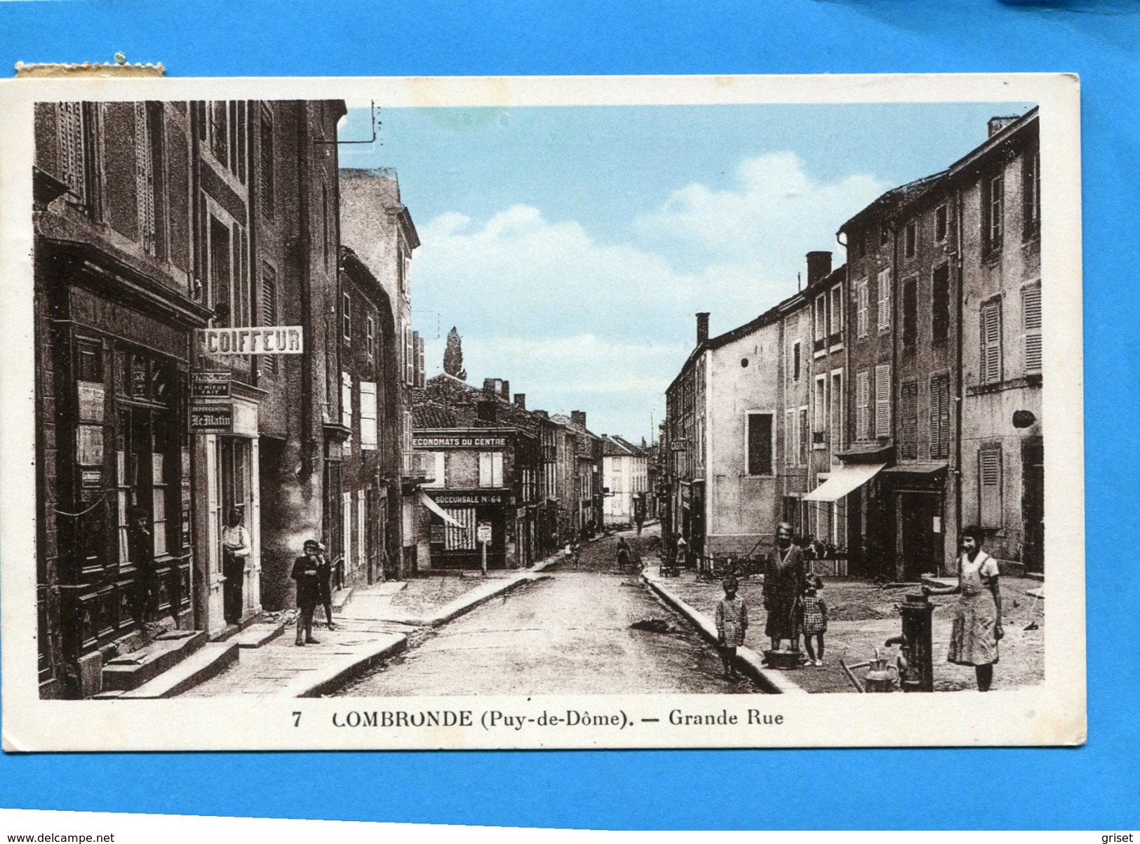 Combronde-la Grande Rue Animée -commerces+coiffeur-fontaine -a Voyagé En 1937-édition Guyot - Combronde