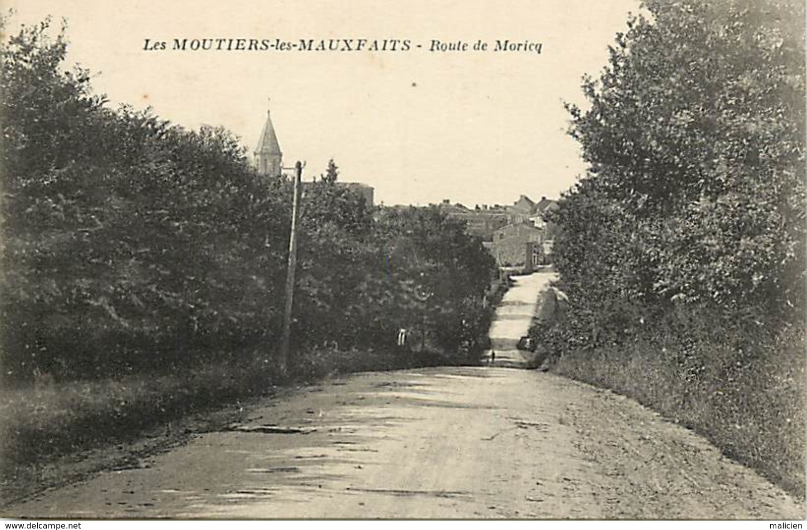 - Vendee -ref-E331-  Les Moutiers Les Mauxfaits - Route De Moricq - Carte Bon Etat - - Moutiers Les Mauxfaits