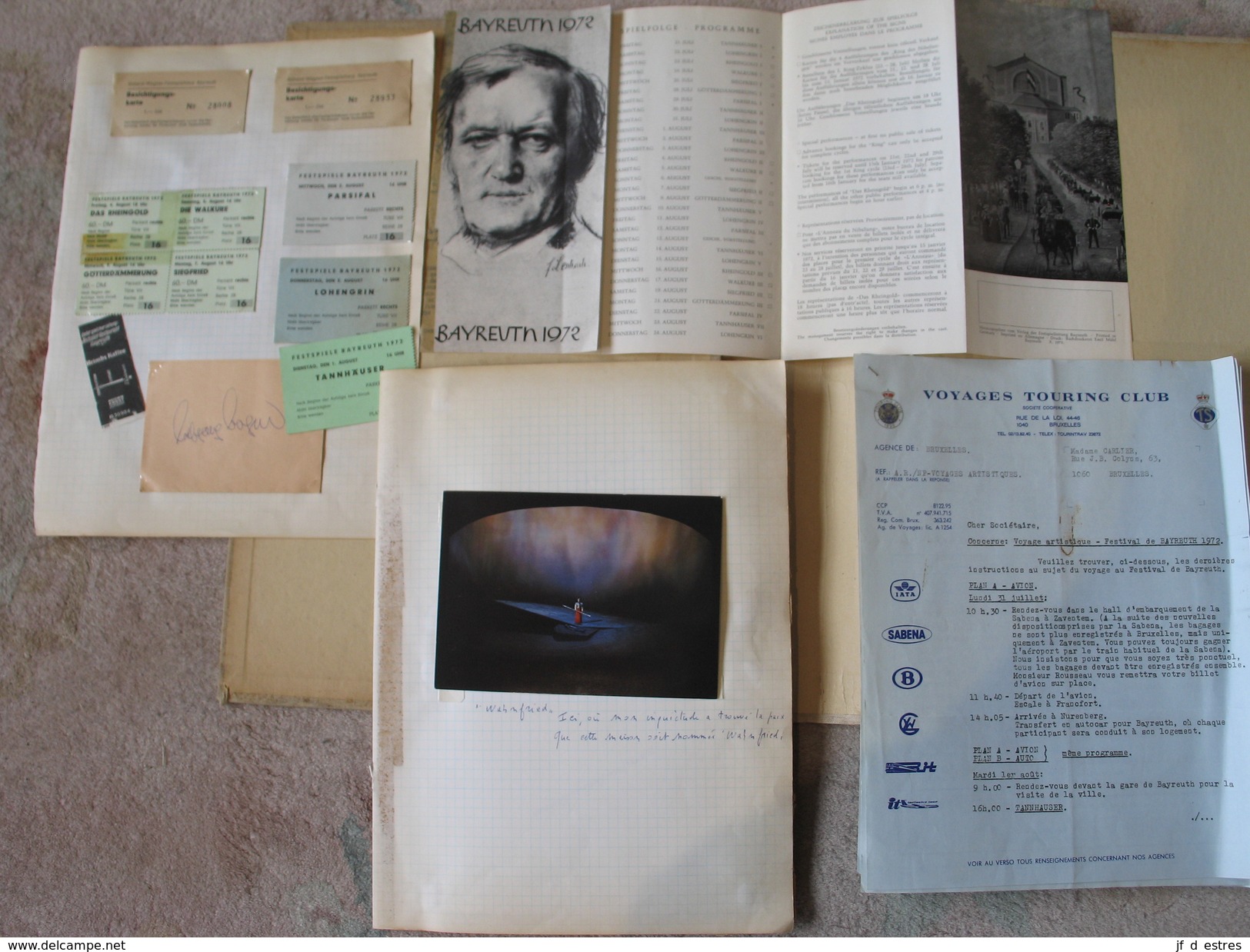 Bayreuth Wagner 1972 Documents voyage tickets, carte postale de réprésentation, photos spectateurs, autographe...