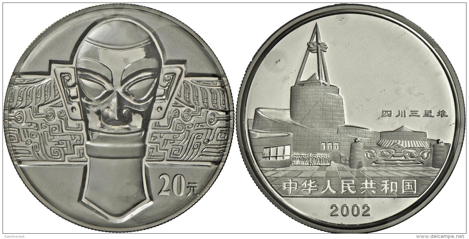 China - Volksrepublik: 20 Yuan 2002 Sichuan Sanxingdui; Silber 999, 2 Oz Feinsilber, Original Verschwei&szlig;t In Braun - China