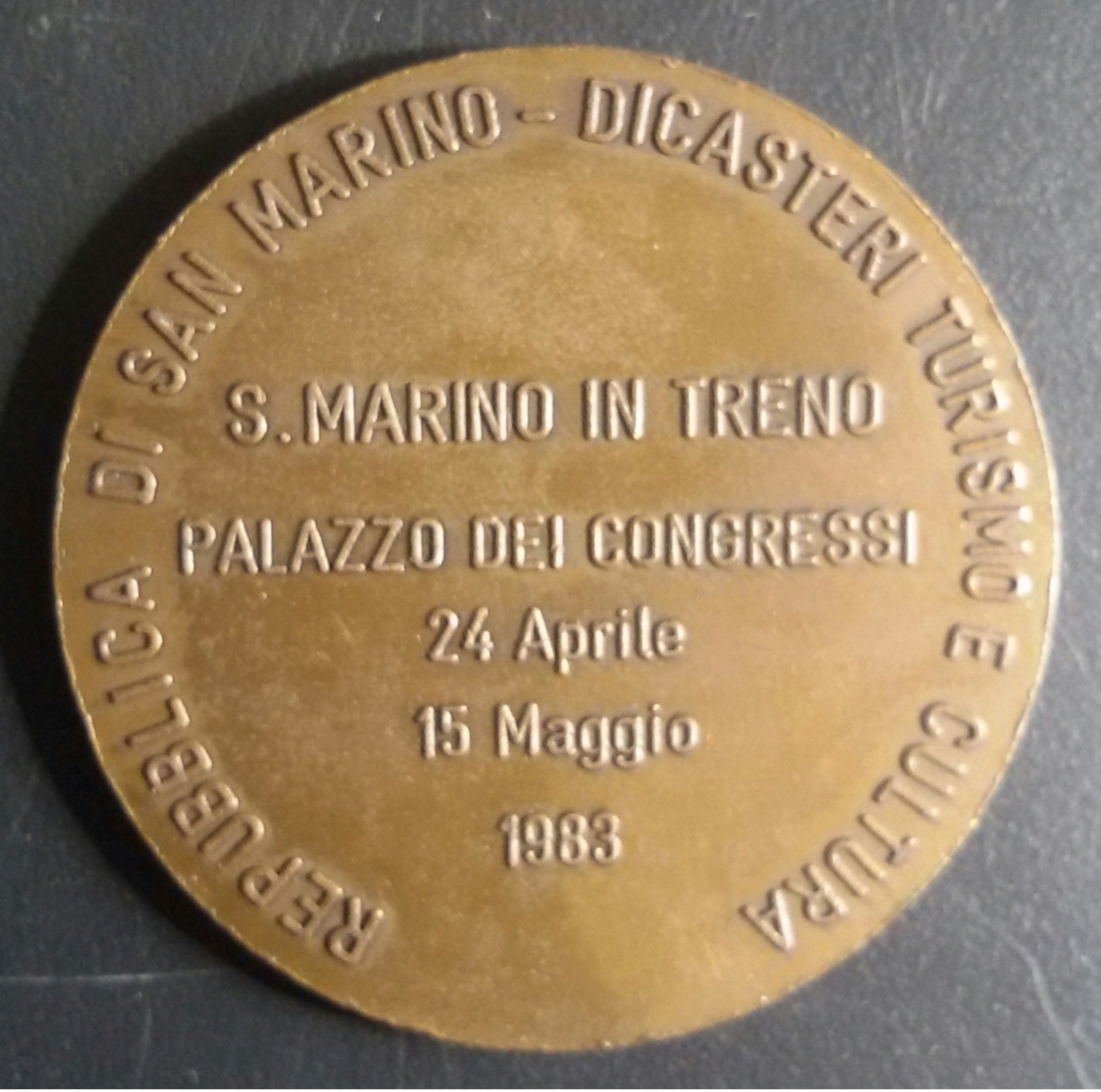 S.MARINO IN TRENO - REPUBBLICA DI SAN MARINO - DICASTERI TURISMO E CULTURA - 1927-1983 - DIAMETRO Cm. 5 - Altri & Non Classificati