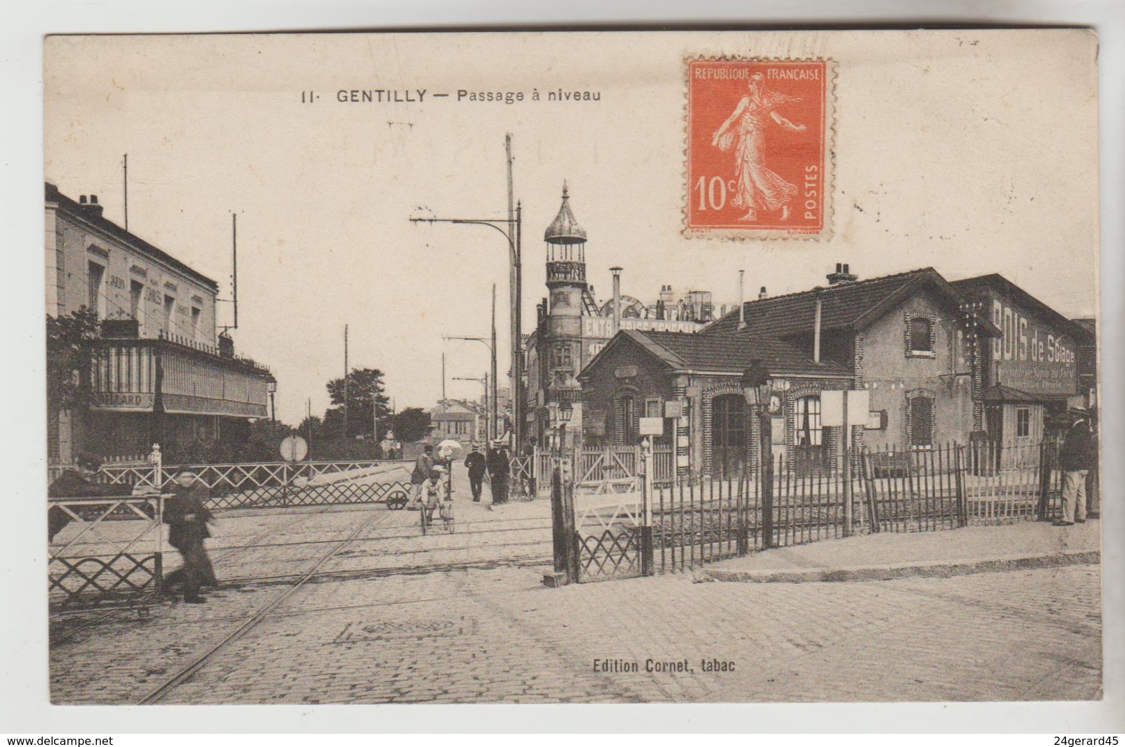 CPA GENTILLY (Val De Marne) - Passage à Niveau - Gentilly