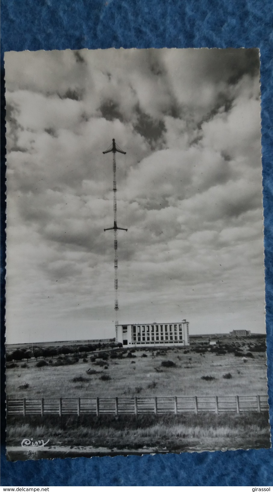 CPSM ENVIRONS DE MEHUN SUR YEVRE CHER ALLOUIS CENTRE EMETTEUR ONDES COURTES ET ONDES LONGUES DE RADIODIFFUSION ET TELEVI - Mehun-sur-Yèvre