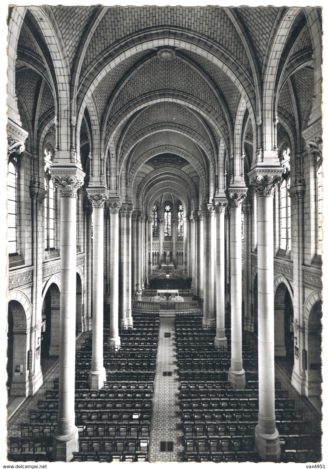 ANGERS EGLISE NOTRE DAME DES VICTOIRES     ****   RARE   A SAISIR ***** - Angers