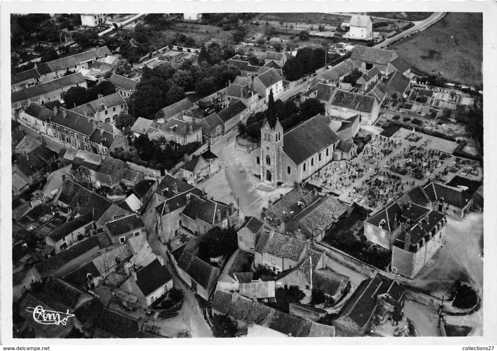 45-TAVERS- VUE AERIENNE SUR LE CENTRE DU PAYS - Autres & Non Classés