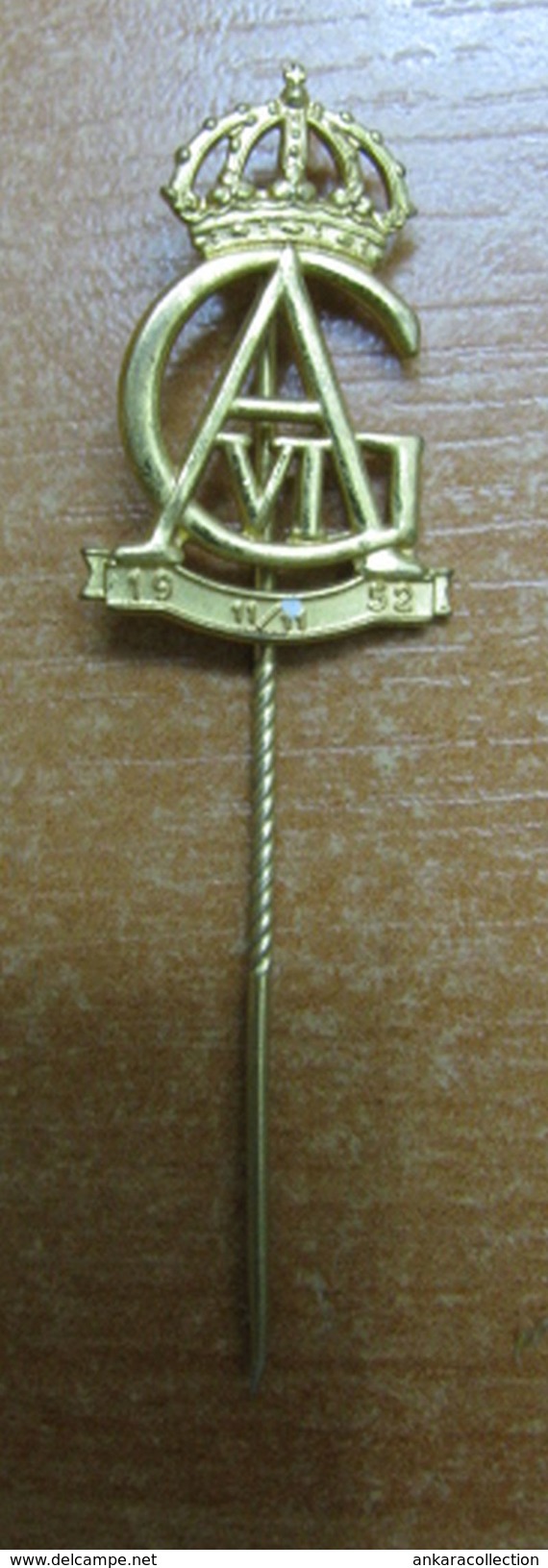 AC - SWEDISH PIN - BADGE 1952 - Archery