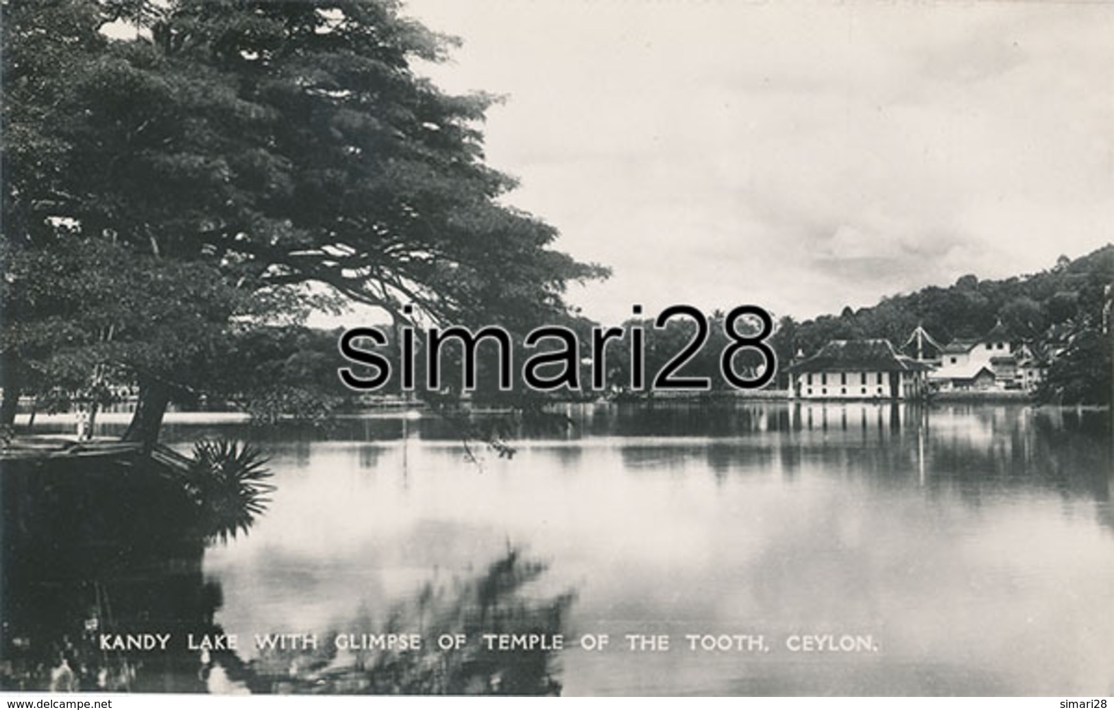 CEYLON - N° 26 - KANDY LAKE WITH GLIMPSE OF TEMPLE THE TOOTH - Sri Lanka (Ceylon)