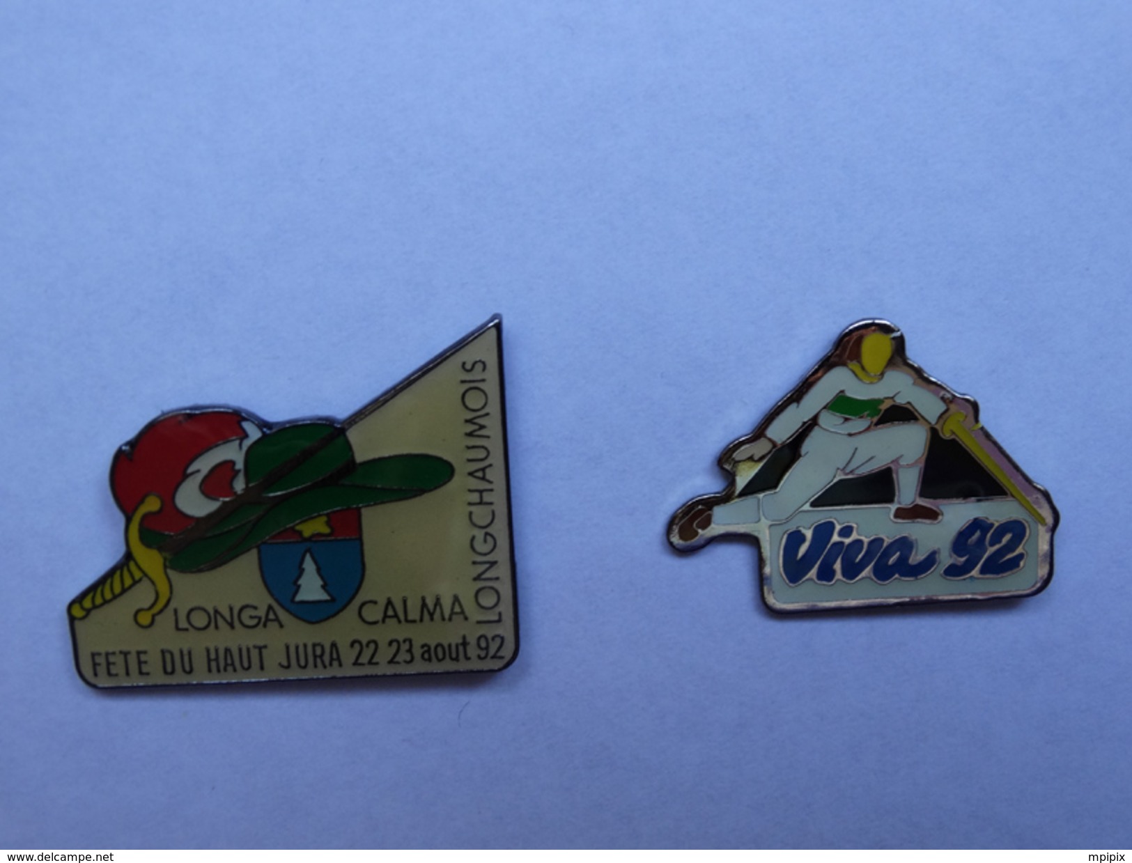 Lot De 2 Pin's Escrime Fencing Longa Calma Jura Viva 98 épée Fleuret - Escrime