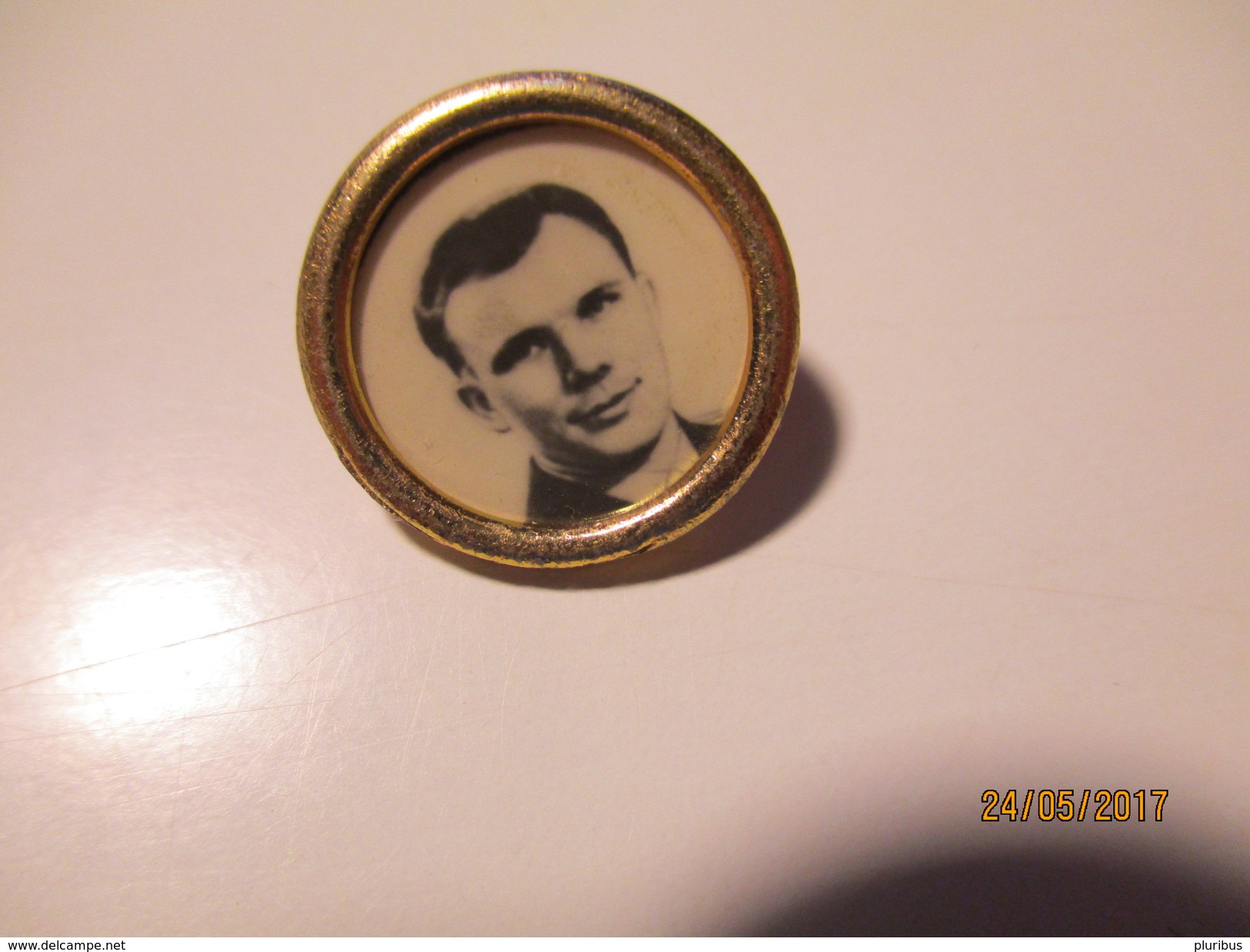 SPACE , COSMOS , ASTRONAUT GAGARIN PHOTO , PIN  , 0 - Space