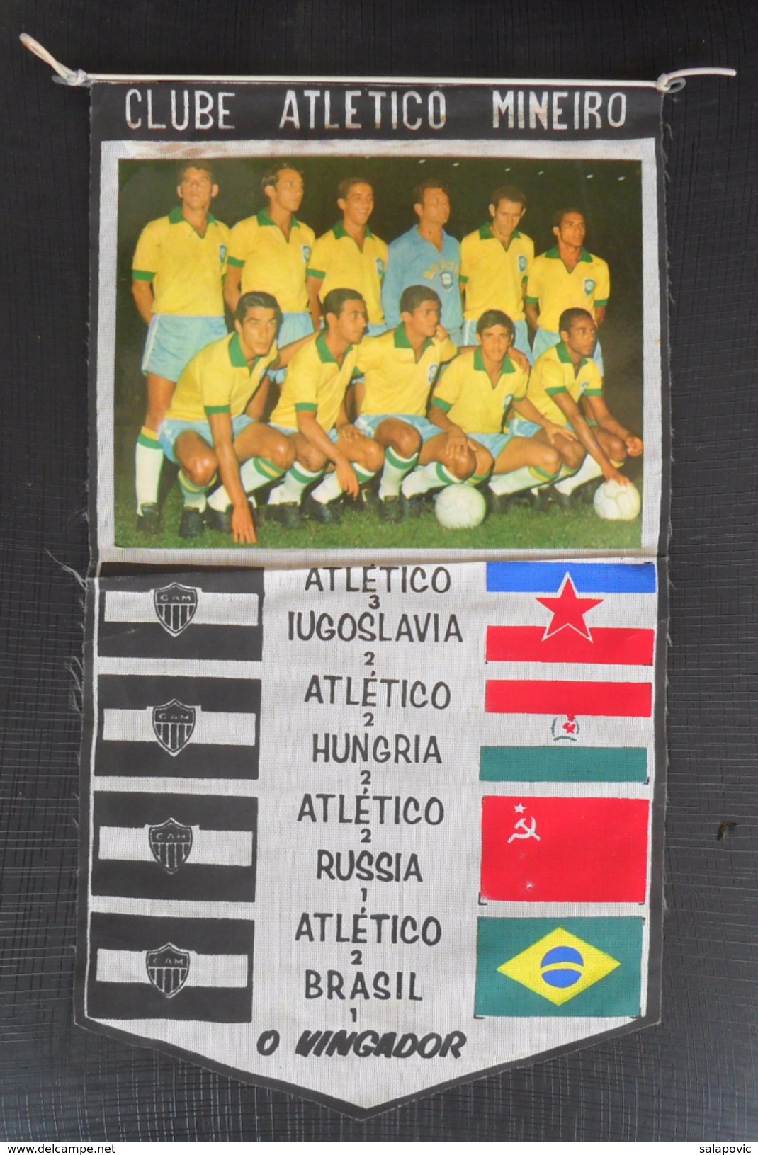 Clube Atlético Mineiro Brasil Football Team  FOOTBALL CLUB, SOCCER / FUTBOL / CALCIO, OLD PENNANT, SPORTS FLAG - Abbigliamento, Souvenirs & Varie