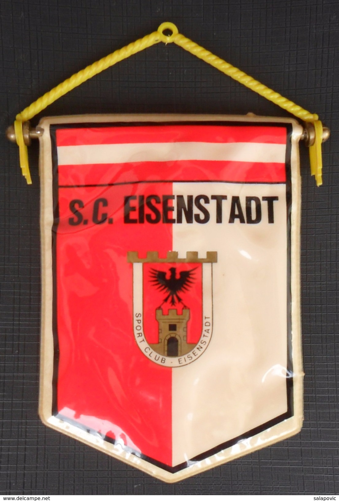 SC Eisenstadt AUSTRIA  FOOTBALL CLUB SOCCER / FUTBOL / CALCIO, OLD PENNANT, SPORTS FLAG - Abbigliamento, Souvenirs & Varie