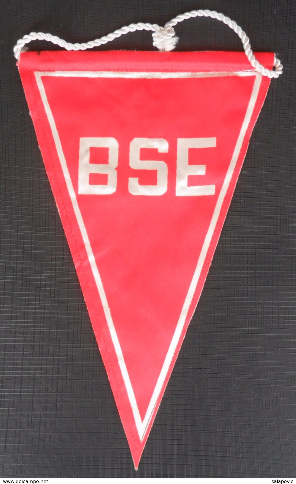 Budapest Sport Egyesület BSE Hungary FOOTBALL CLUB, SOCCER / FUTBOL / CALCIO, OLD PENNANT, SPORTS FLAG - Habillement, Souvenirs & Autres