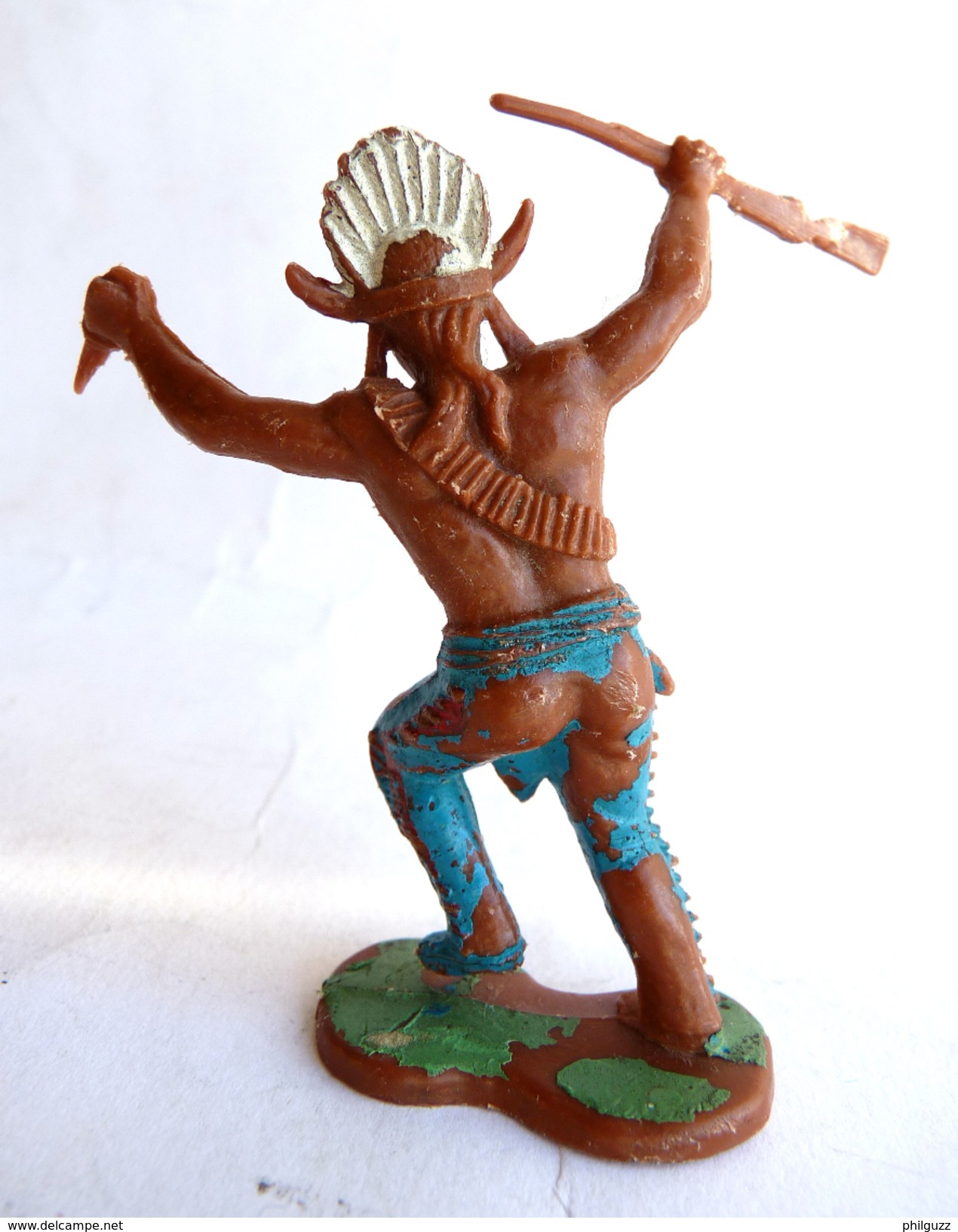 FIGURINE CRESCENT TOYS SOLDAT INDIEN SORCIER AVEC FUSIL (2) - Militaires