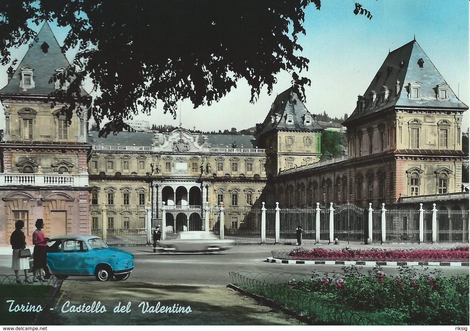 Castello Del Valentino  - Torino  Italy.  B-922 - Castello Del Valentino