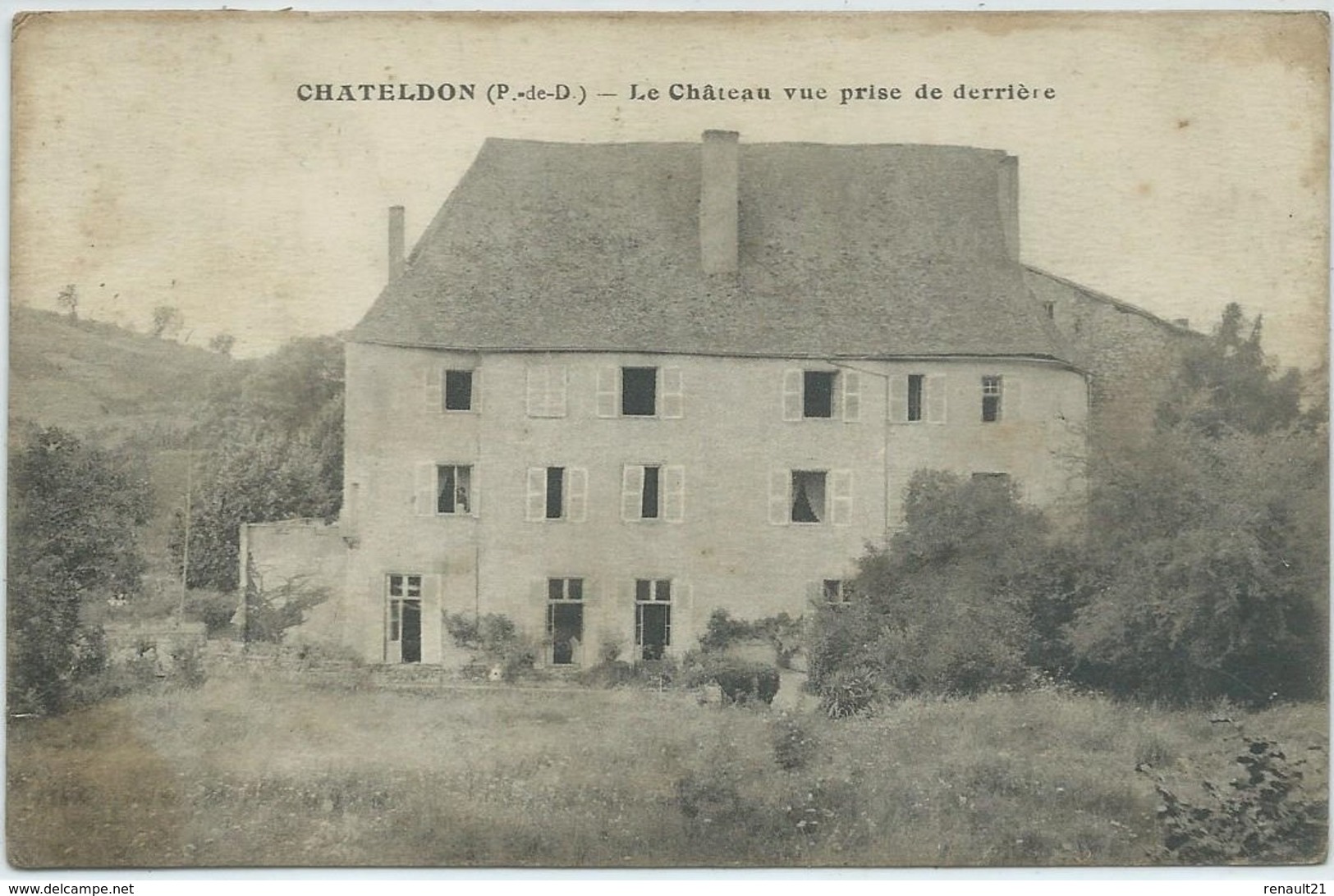 Chateldon-Le Château Vue Prise De Derrière (Très Légère Coupure Bas à Gauche,voir Scan)-(CPA) - Chateldon