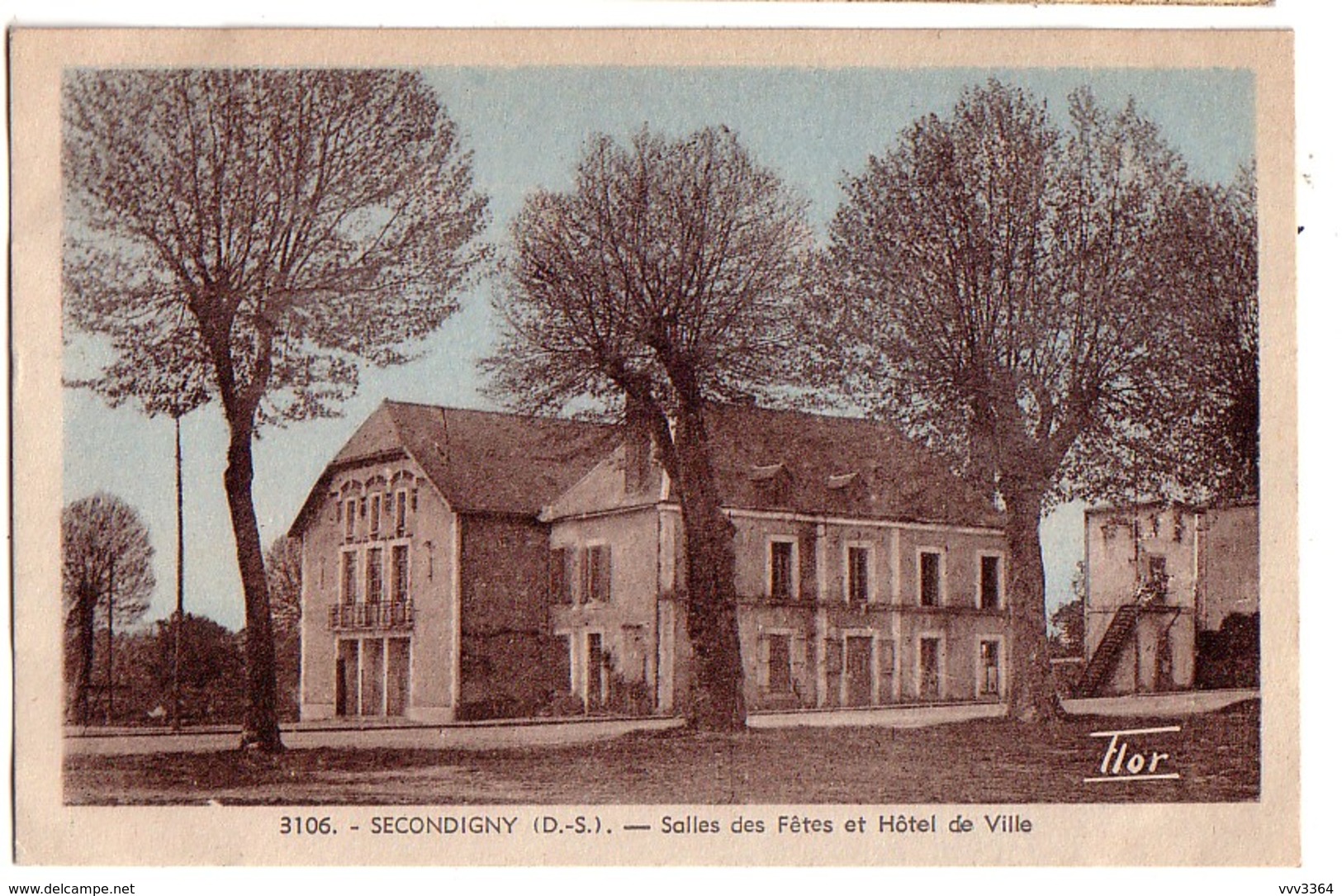 SECONDIGNY: Salle Des Fêtes Et Hôtel De Ville - Secondigny