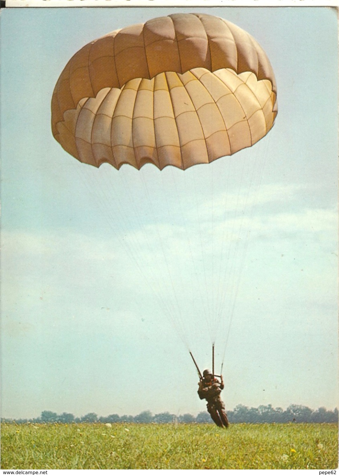 Parachutisme-fallschirmspringen-arrivée Au Sol-cpm - Parachutisme