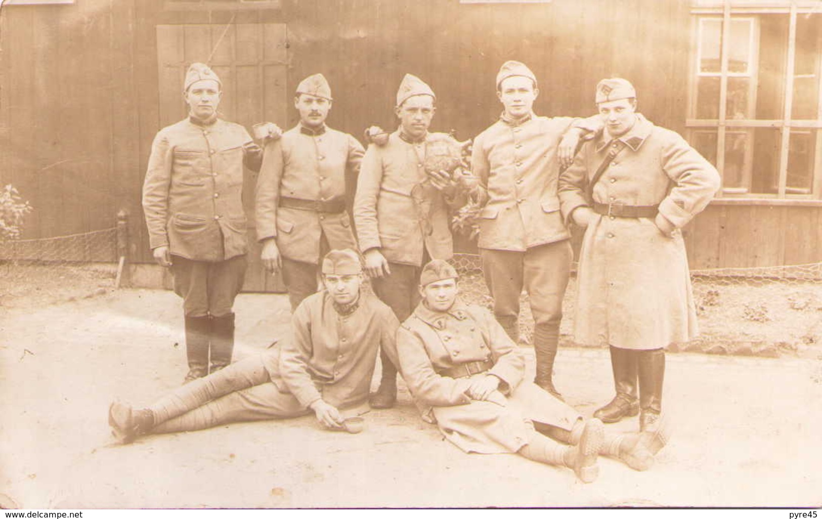 Carte Photo D'n Groupe De Soldats - Characters