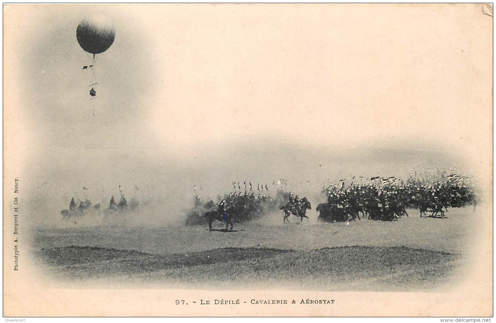 France - 54 - Nancy - Le Défilé - La Cavalerie Et L' Aérostat - Nancy