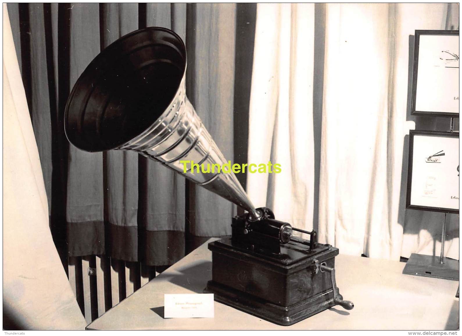 CARTE DE PHOTO ANNEES 1950 FOTO GRAMOPHONE PHONOGRAPH RECORD PLAYER ELPEE LP DISC MUSIC PLAYER DISQUES (14,50 CM X 10,50 - Oggetti