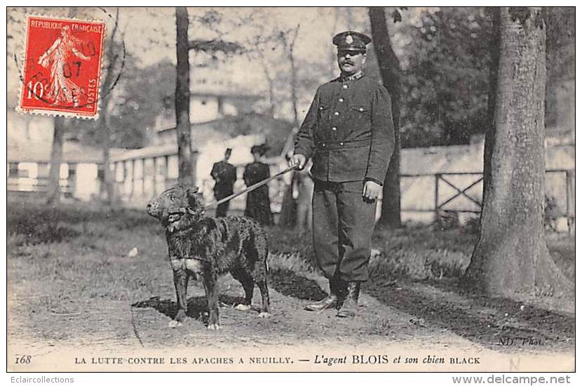 Neuilly Sur Seine     92   La Lutte Contre Les Apaches.    L'Agent Blois Et Son Chien Black (voir Scan) - Neuilly Sur Seine