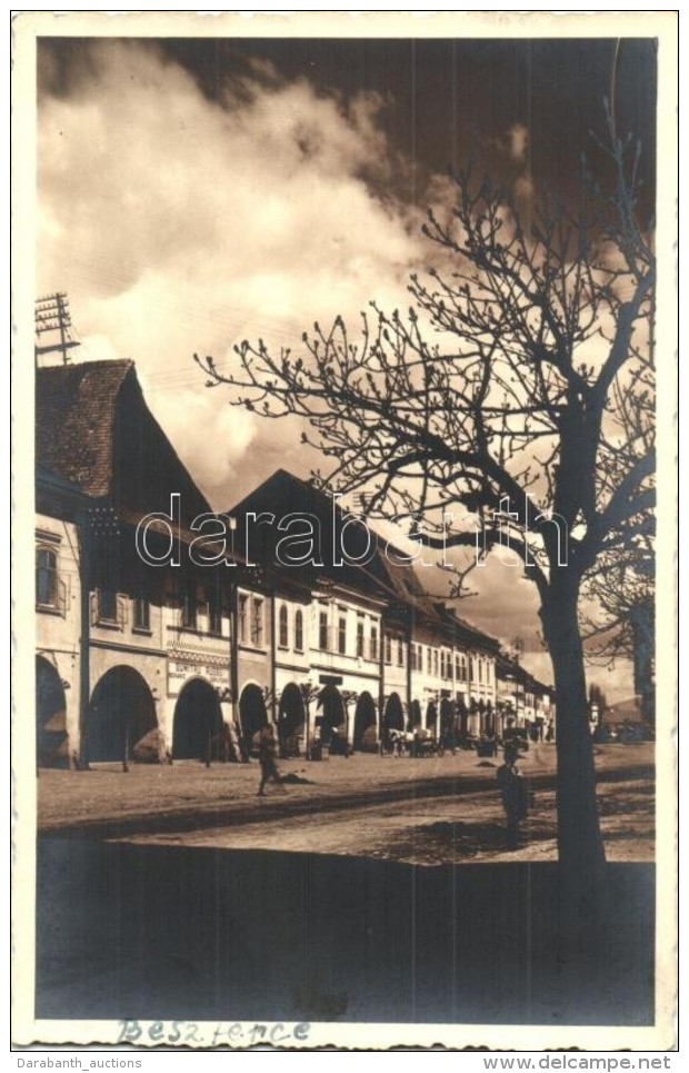 * T2 Beszterce, Bistritz, Bistrita; Utcak&eacute;p, Dumitru Russu &uuml;zlete / Street View With Shop, Photo - Zonder Classificatie