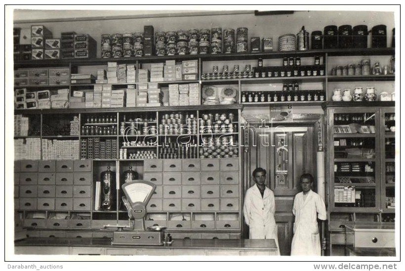 * T1/T2 1941 D&eacute;s, Dej; Hangya T&iacute;pusbolt, BelsÅ‘ Elad&oacute;kkal / Cooperative Shop Interior,... - Sin Clasificación