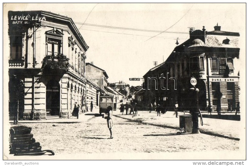 T2 ~1920 L&eacute;va, Levice; B&aacute;ty Utca, Mozi, Duna Bank, Benzink&uacute;t / Ulica / Street View With... - Unclassified