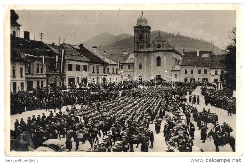 T2/T3 1938 Rozsny&oacute;, Roznava; Bevonul&aacute;s, Parf&uuml;m&eacute;ria / Entry Of The Hungarian Troops,... - Non Classificati