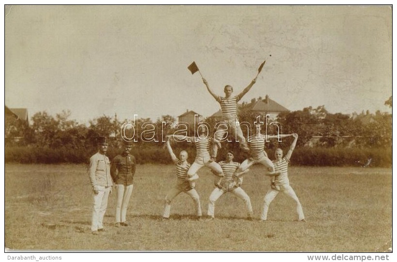** T2/T3 WWI Military Acrobats During Attraction, Photo (EK) - Non Classificati