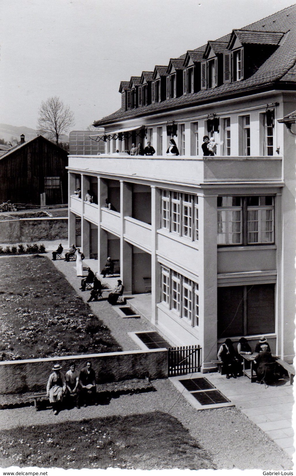 Hôpital Du District De La Gruyère Riaz / Avec Patients - Riaz