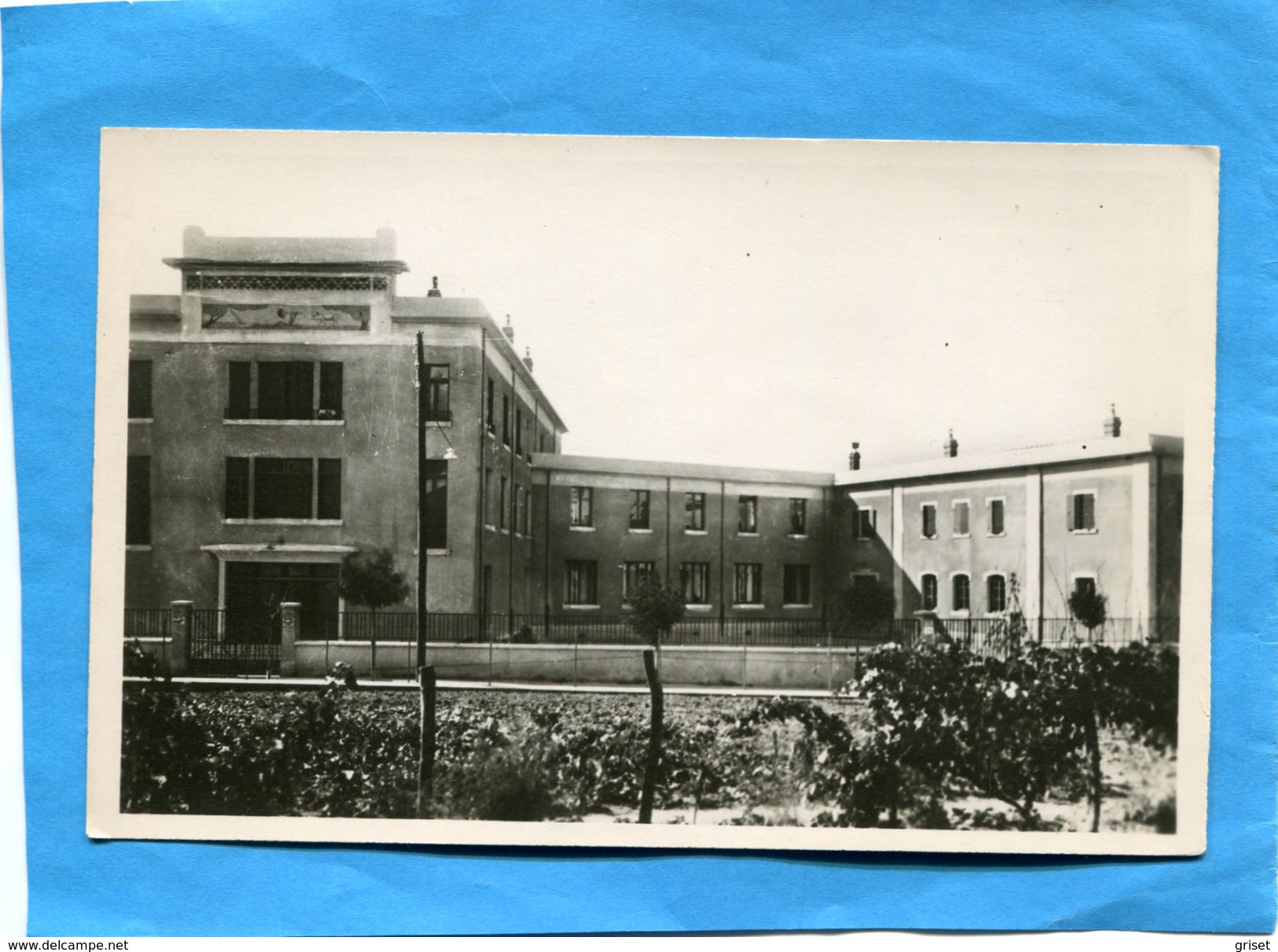 VERNOUX-Groupe Scolaire Et Salle Des Fêtes-années  40- -édition La Cigogne - Vernoux