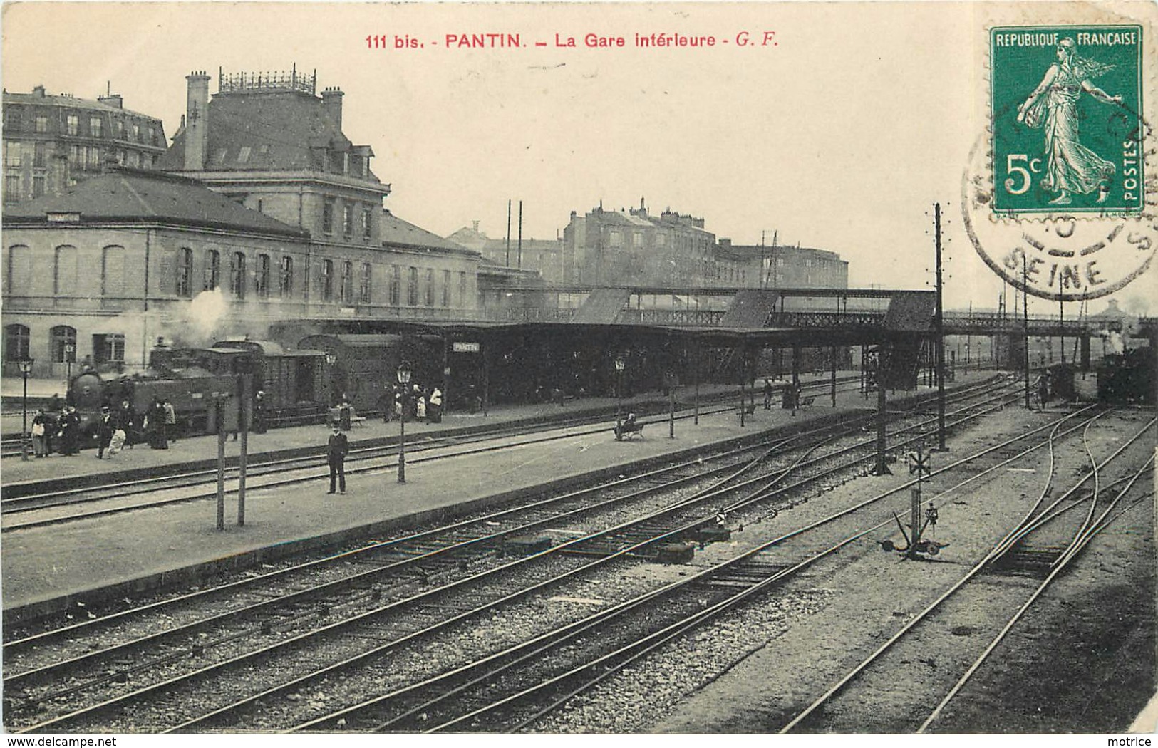 PANTIN - La Gare Intérieure. - Gares - Avec Trains