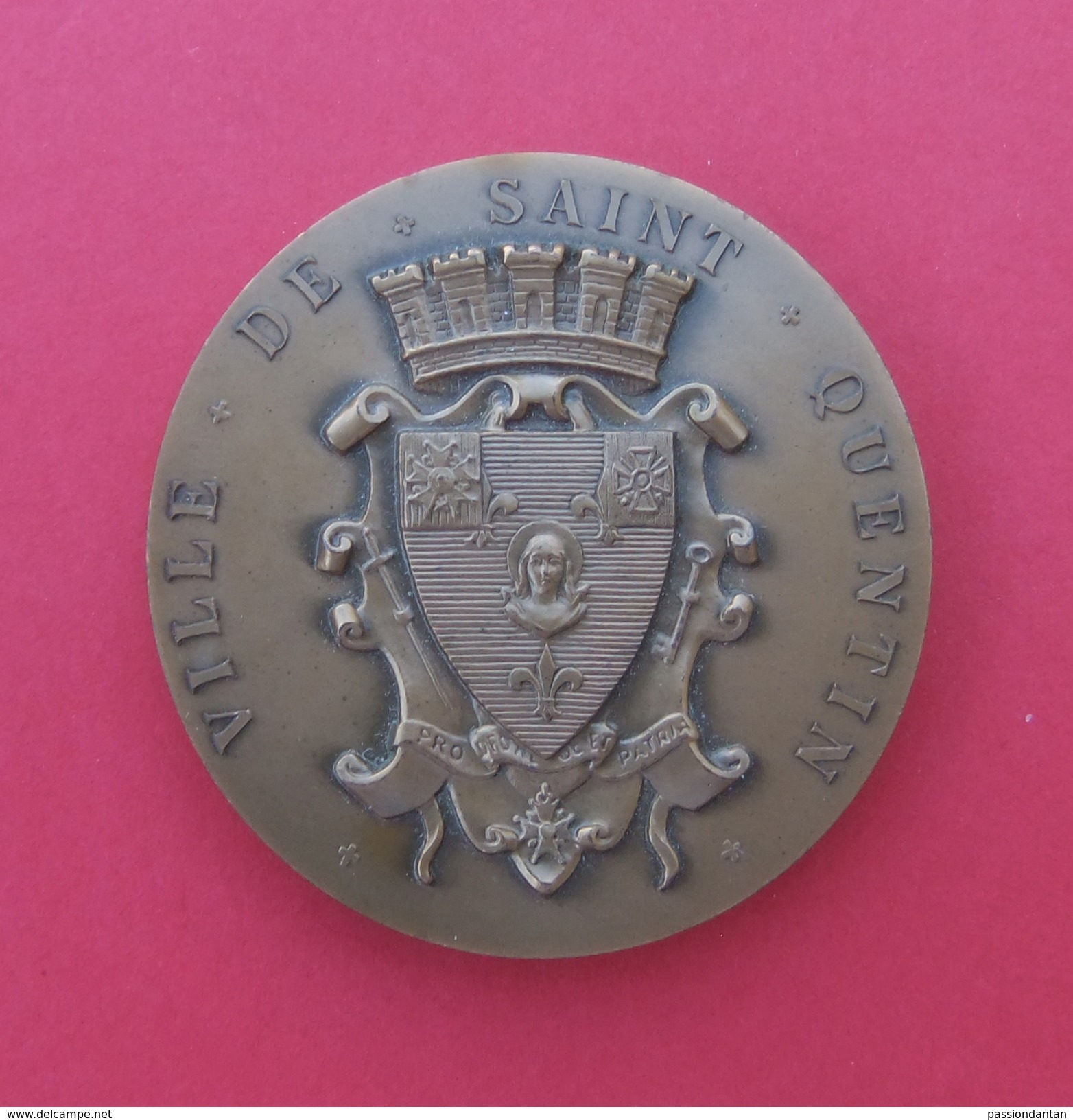 Médaille En Bronze Dans Son écrin - Ville De Saint-Quentin - Année 1992 - Autres & Non Classés