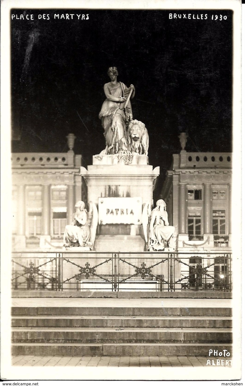 Bruxelles (1000) : Vue Nocturne Du Monument à La Patrie, Place Des Martyrs En 1930. Carte-Photo Albert - Rare. - Bruxelles La Nuit