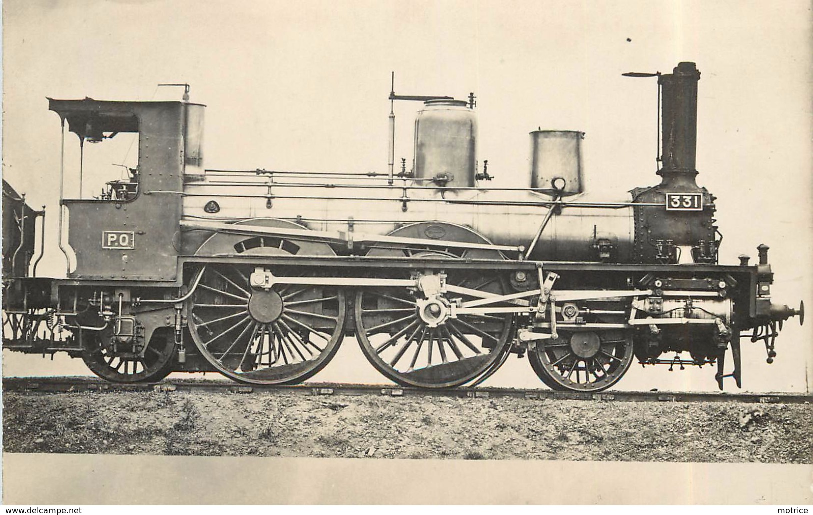 LOCOMOTIVE N°331  Réseau PO  (carte Photo Collection Jean Bornet). - Trains