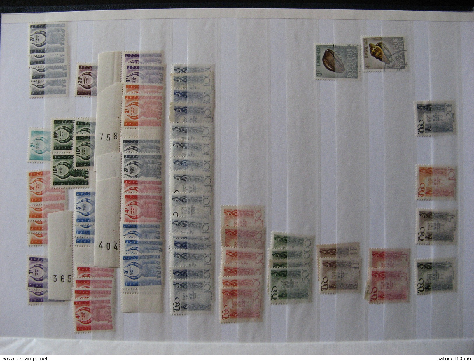 TB lot de timbres du TOGO dans un classeur . Neufs et oblitérés.