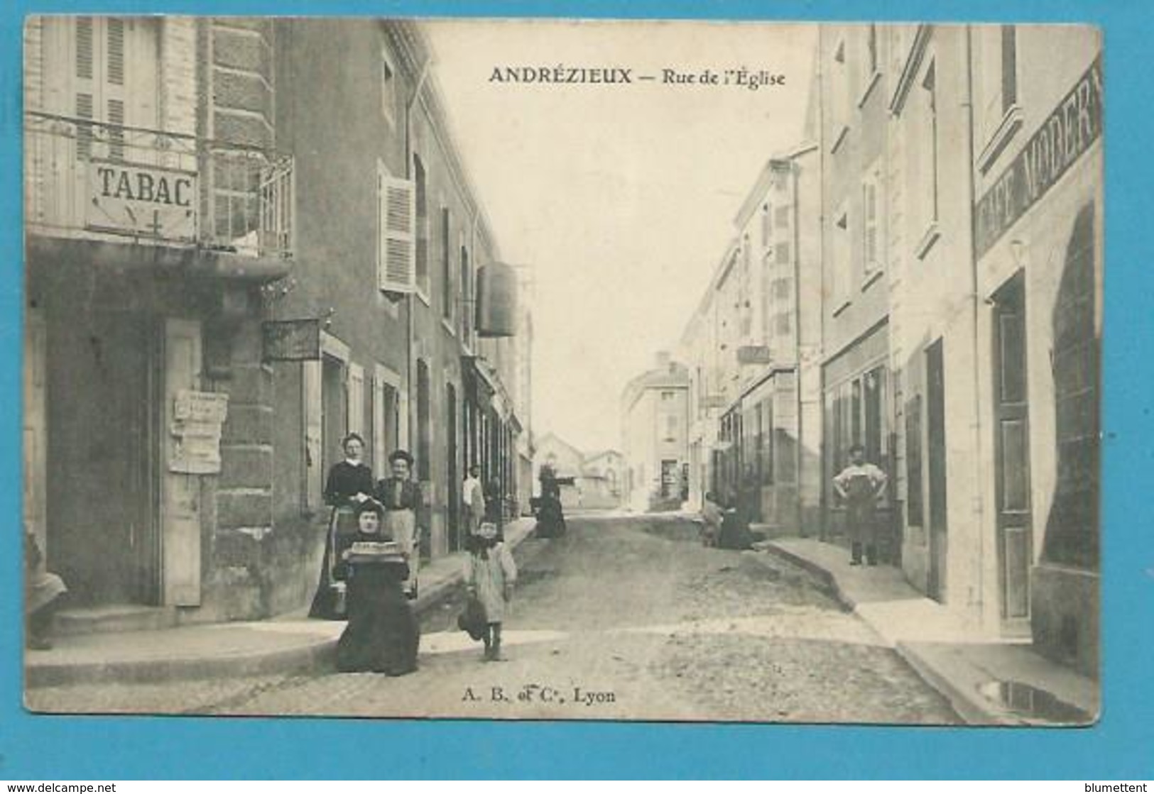 CPA - Tabac Marchand De Journaux Rue De L'Eglise ANDREZIEUX 42 - Andrézieux-Bouthéon