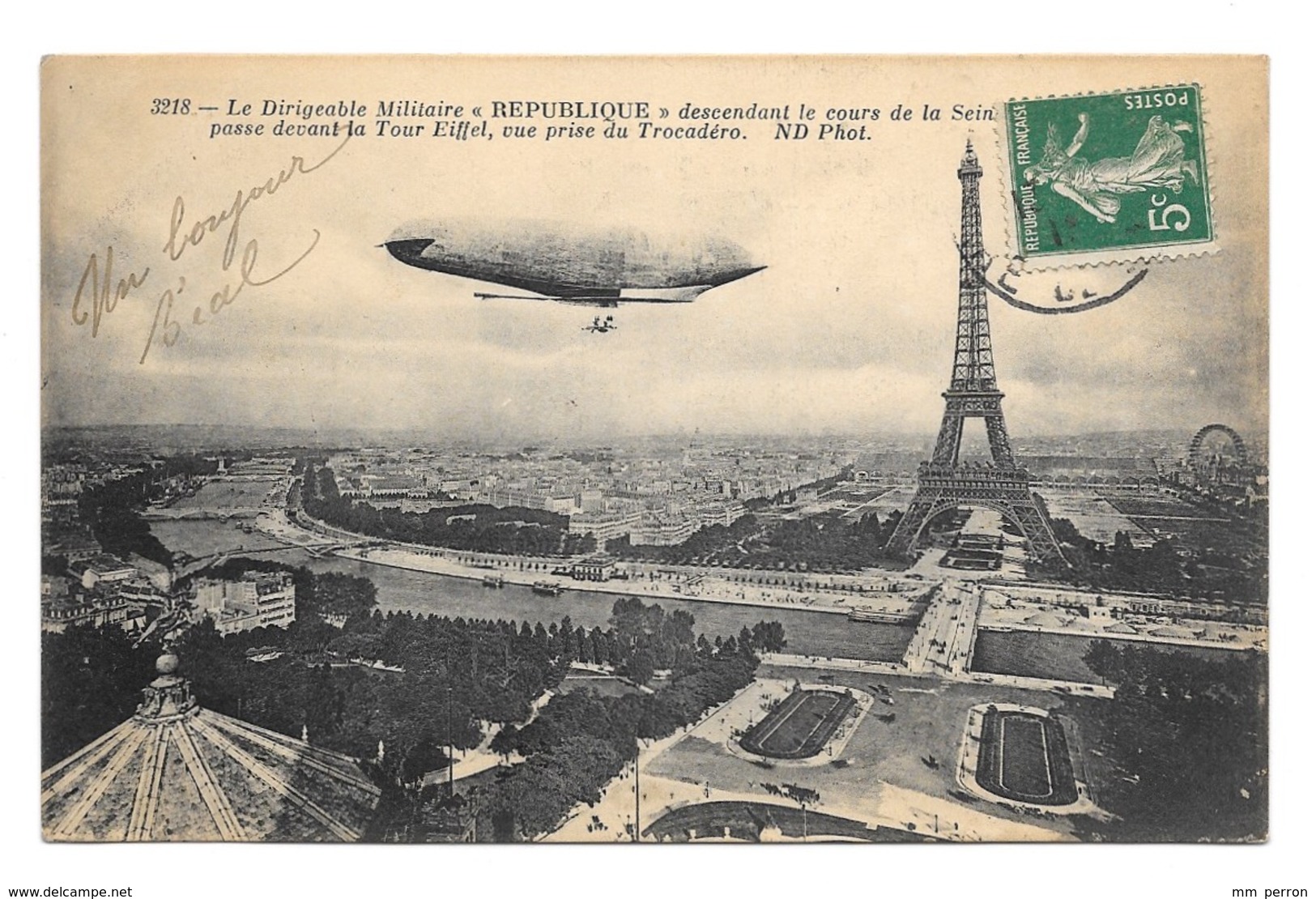 (14557-00) Le Dirigeable Militaire République Descendant Le Cours De La Seine - Airships