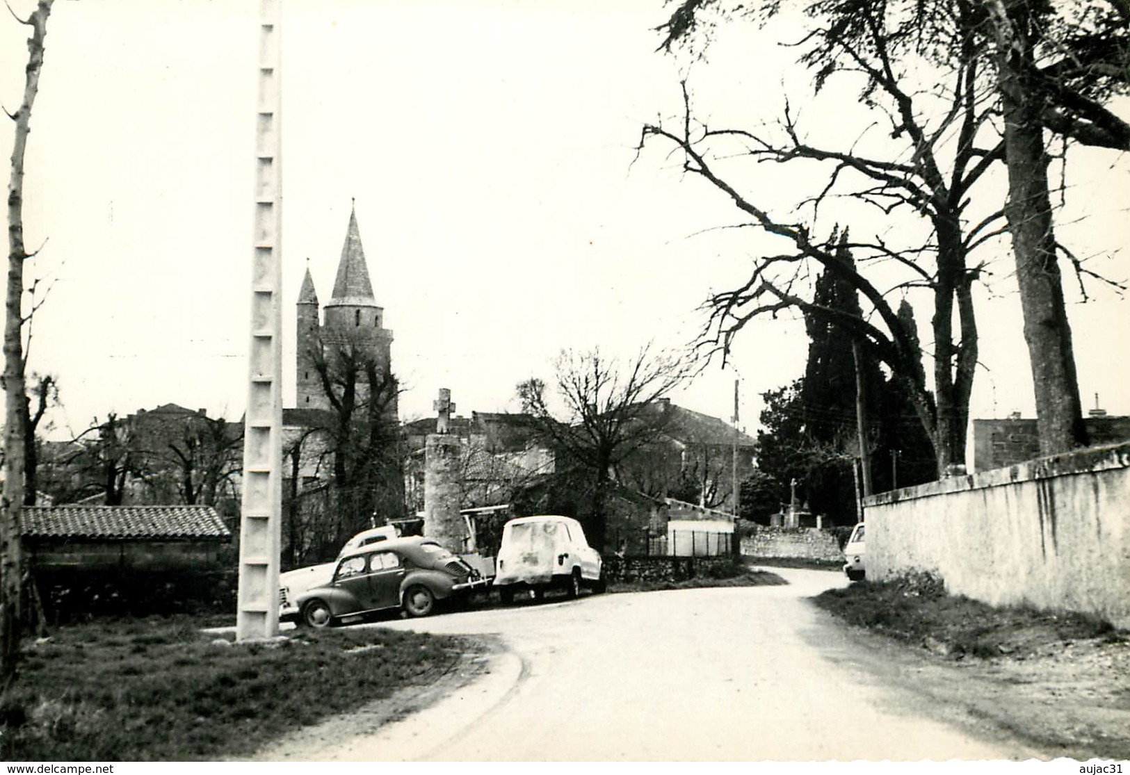 Dép 47 - Voitures - Automobile - Ste Colombe En Bruilhois - Sainte Colombe En Bruilhois - Sortie Du Village - 2 Scans - Autres & Non Classés