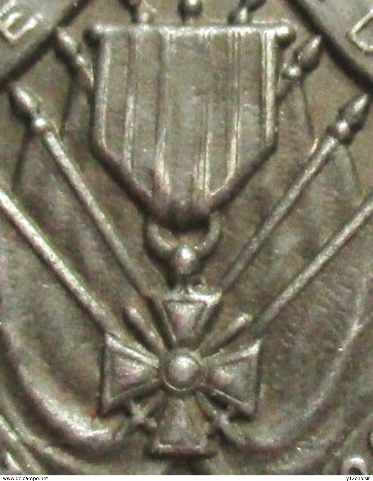 MEDAILLE PENDENTIF MAISON DE LA CROIX DE GUERRE 23 . 30 JUIN 1929 - Autres & Non Classés