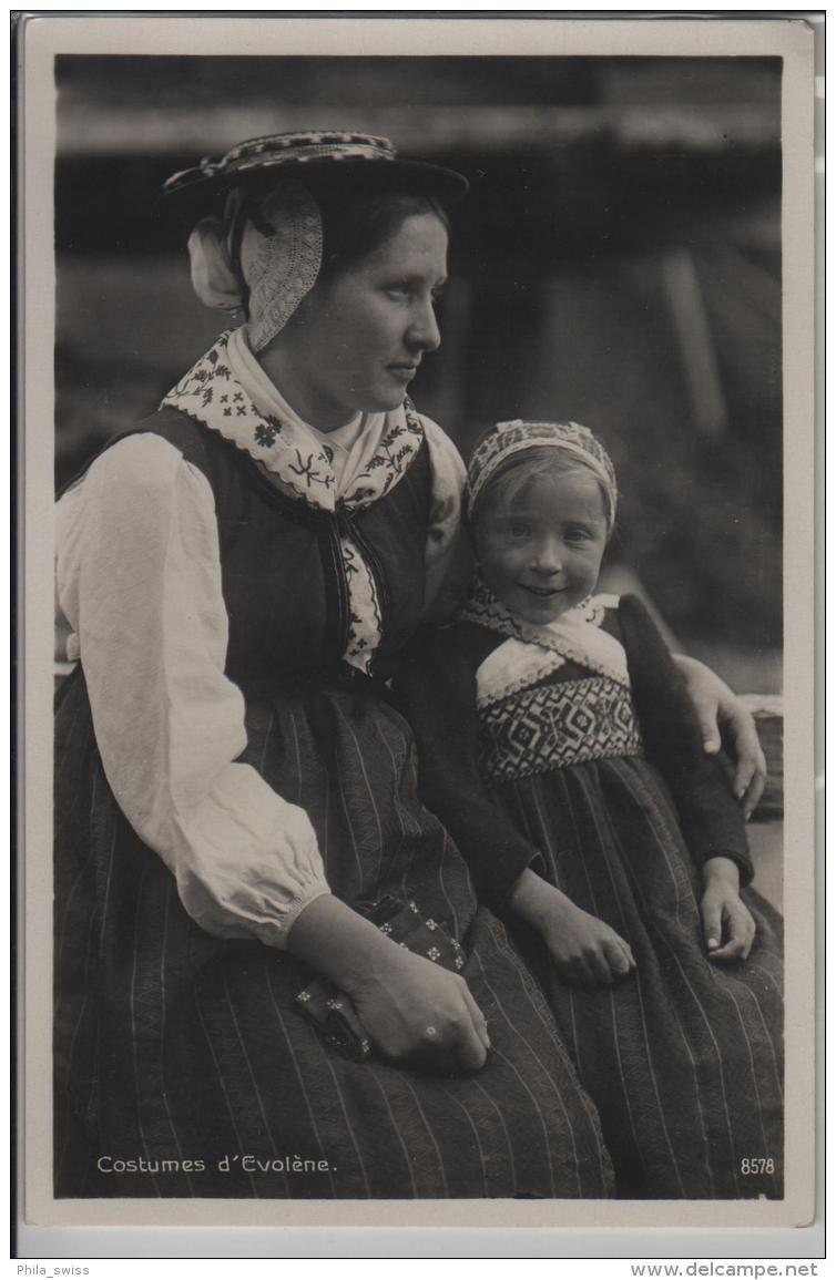 Costumes D'Evolene - Mutter Mit Kind In Tracht - Photo: Perrochet-Matile No. 8578 - Evolène