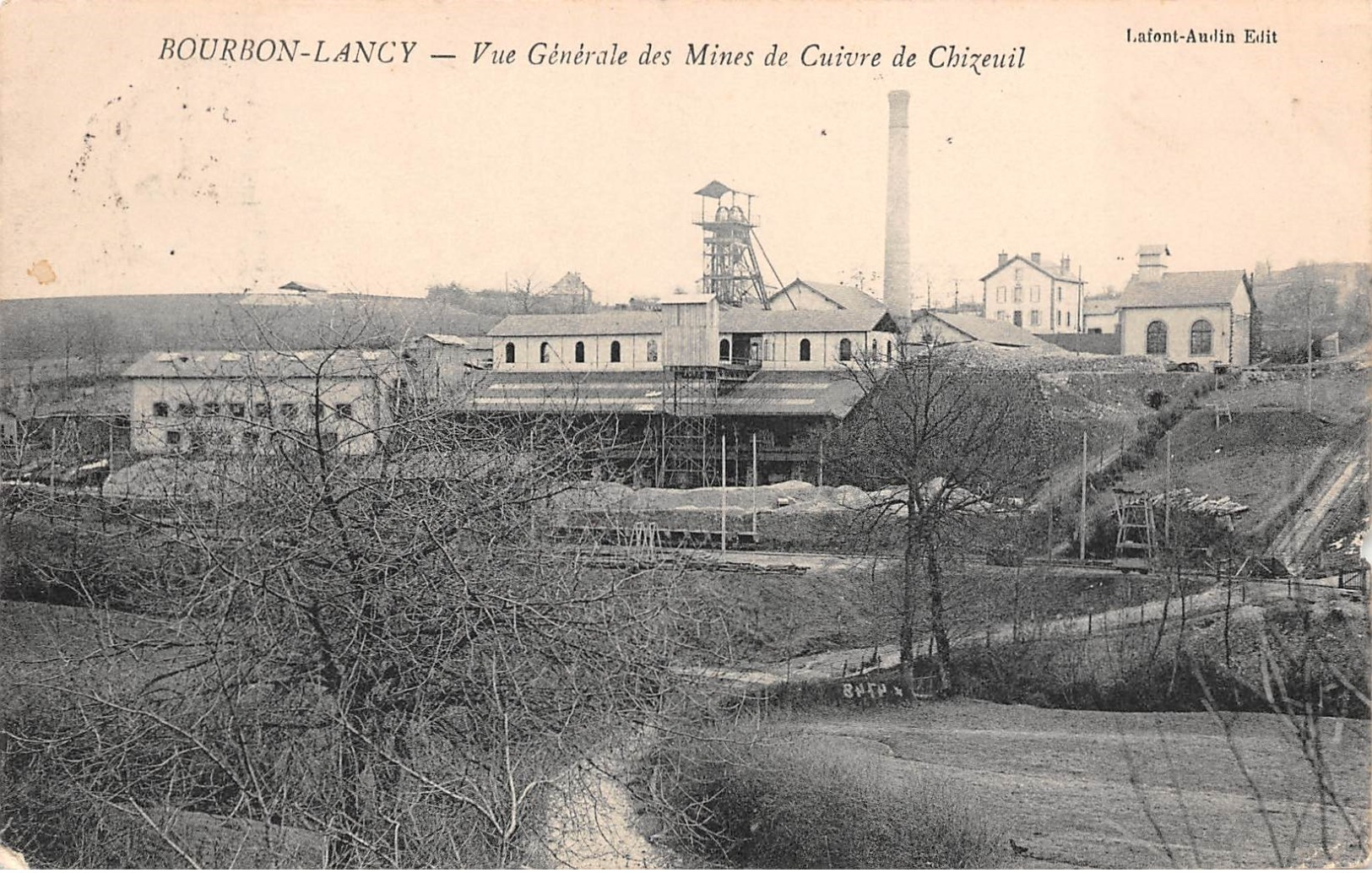 71 - Bourbon-Lancy - Un Beau Panorama Des Mines De Cuivre De Chizeuil - Autres & Non Classés