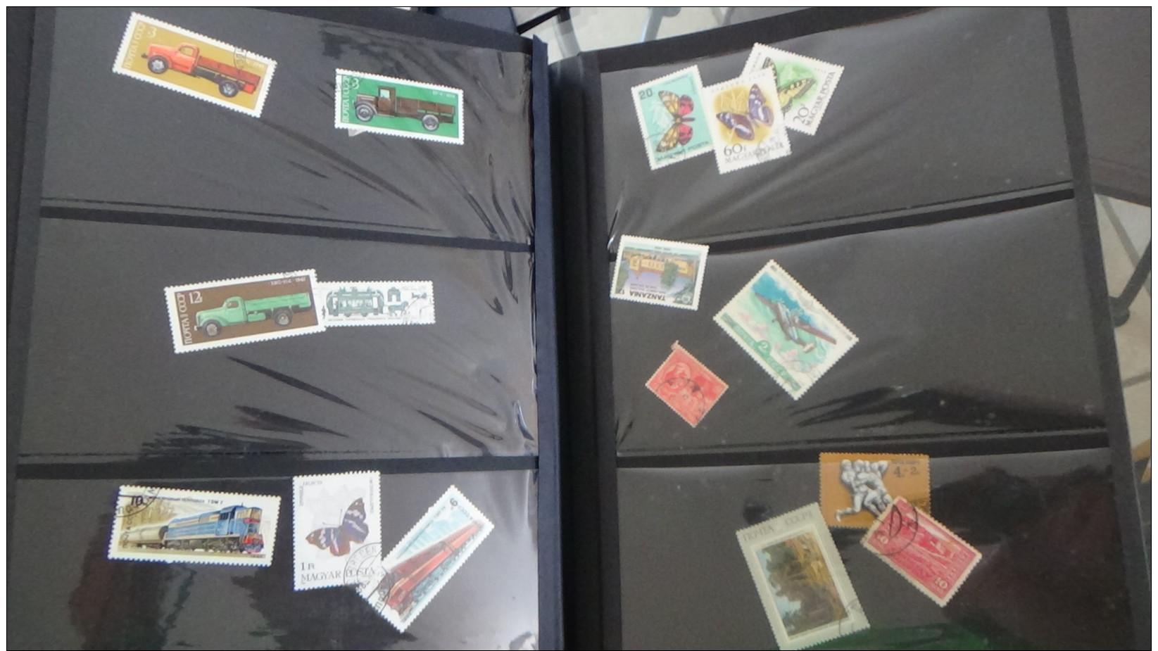 C Gros carton  lot variétés (1800euros) + 2 bandes ND + timbres France ** + obl + Chine + classeurs + albums timbres obl