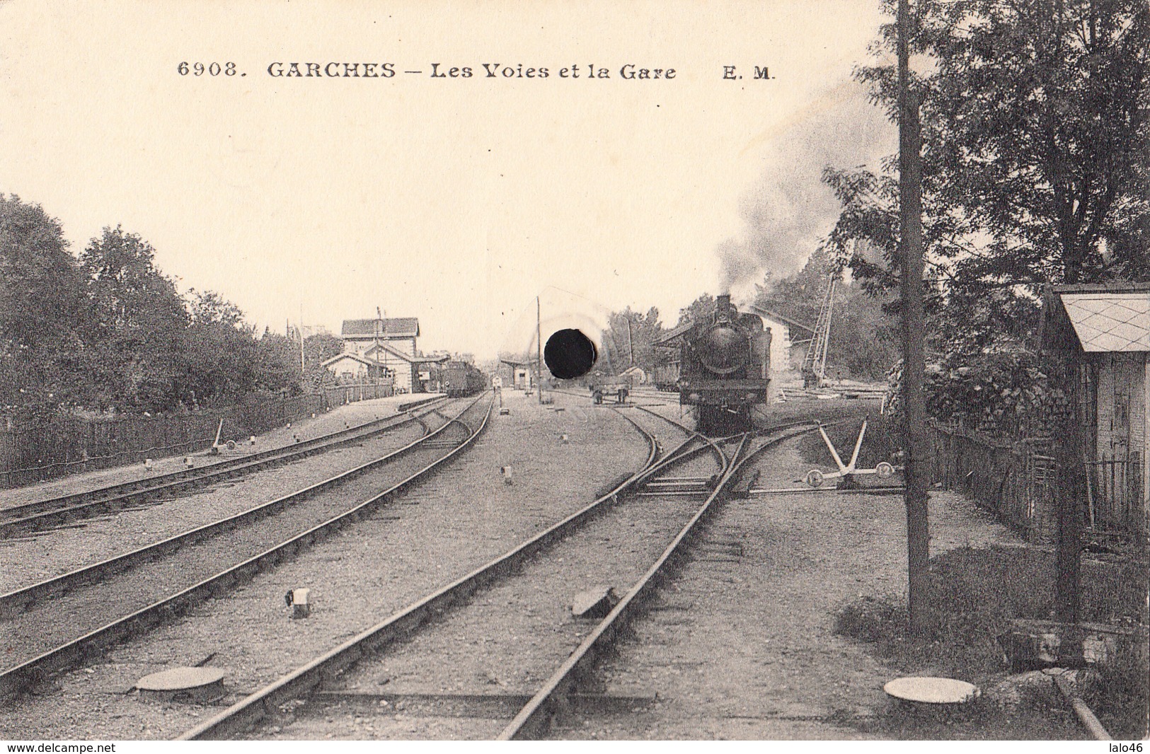 GARCHES  - Les Voies Et La Gare - Garches