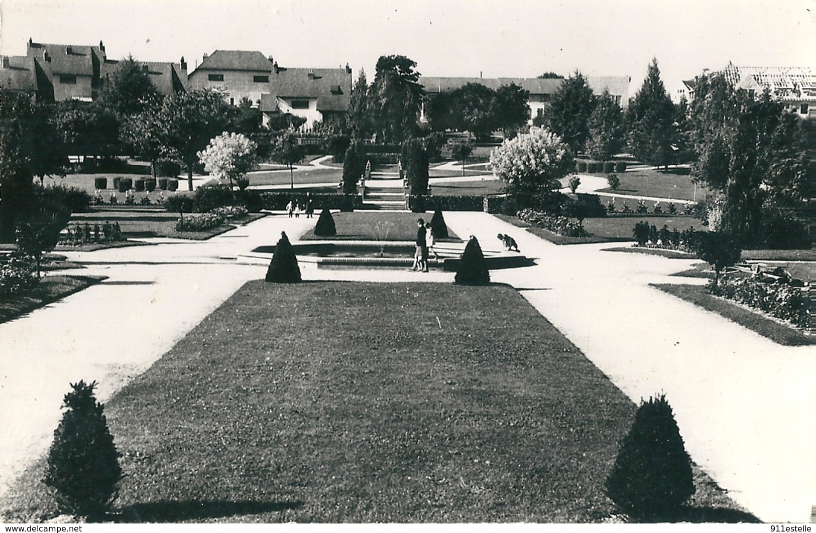 03 MONTLUCON  -  LE JARDIN  Des MARAIS - Montlucon