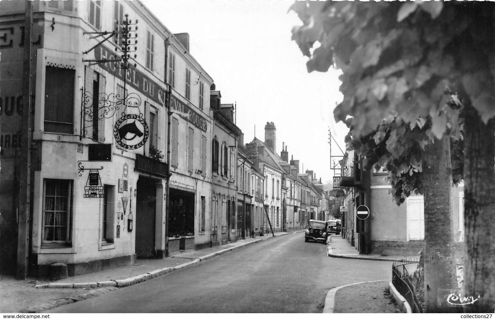 41-MONTOIRE-SUR-LE-LOIR- RUE SAINT-DENIS ET HÔTEL DU CHEVAL ROUGE - Montoire-sur-le-Loir