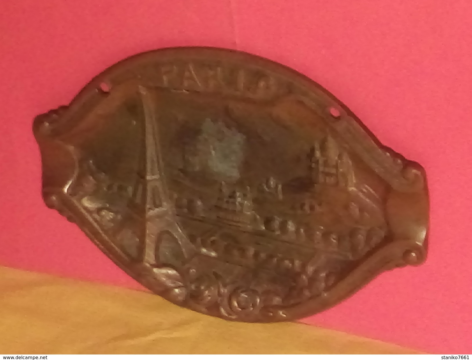 VINTAGE DECO PARIS SOUVENIR PLAQUE EN METAL CENDRIER ?  A DATE Et Métal à Identifier VOIR PHOTOS - Métal