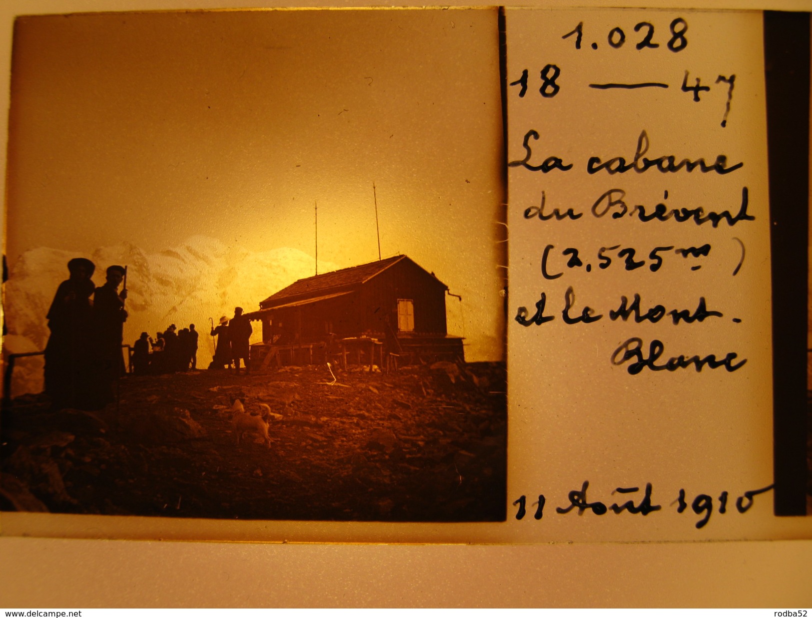 Photo Stéréoscopique - La Cabane Du Brévent Et Le  Mont Blanc - 1910 - Chamonix - Très Animée - Diapositivas De Vidrio